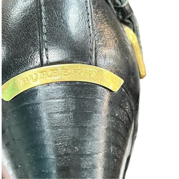 Gorgeous Burberry Black Leather w/ Accent Buckles Round Toe - Size 40 - Picture 2 of 9